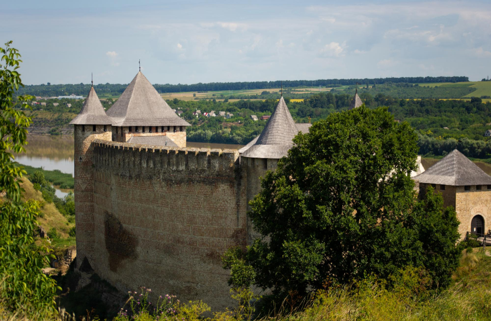 1909-1 Oksana’s Tears: A Legend Surrounding Chotyn Fortress
