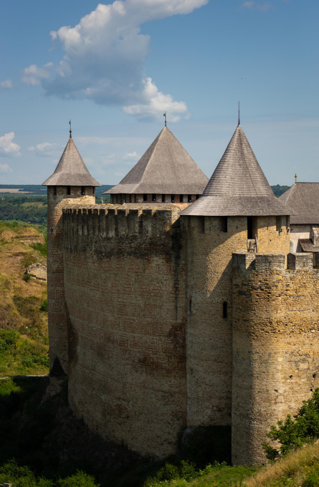1914 Oksana’s Tears: A Legend Surrounding Chotyn Fortress