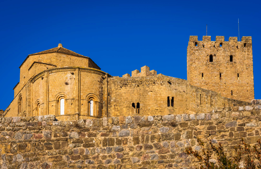 214 The Secret of Castillo de Loarre: Legend, History and the Quest for the Holy Grail
