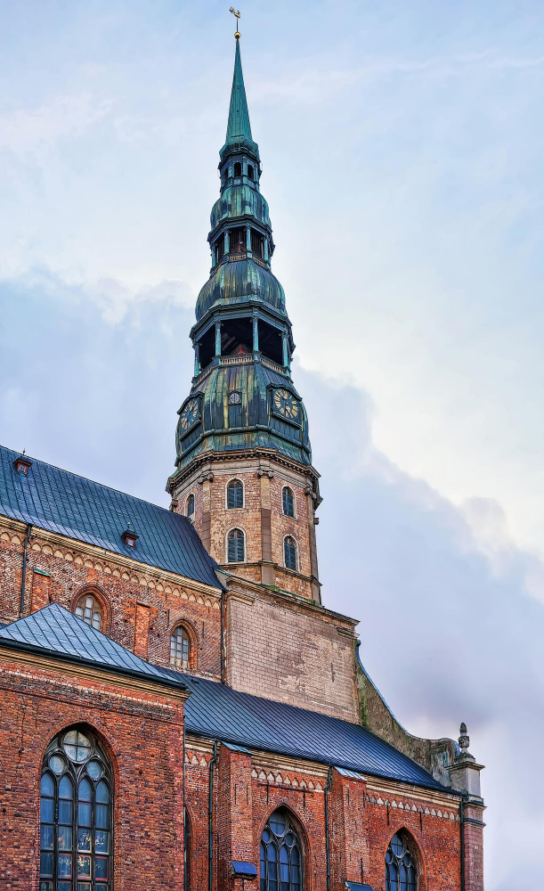 21977 The Mysterious Cats of Riga: A Legend of Protest and Reconciliation