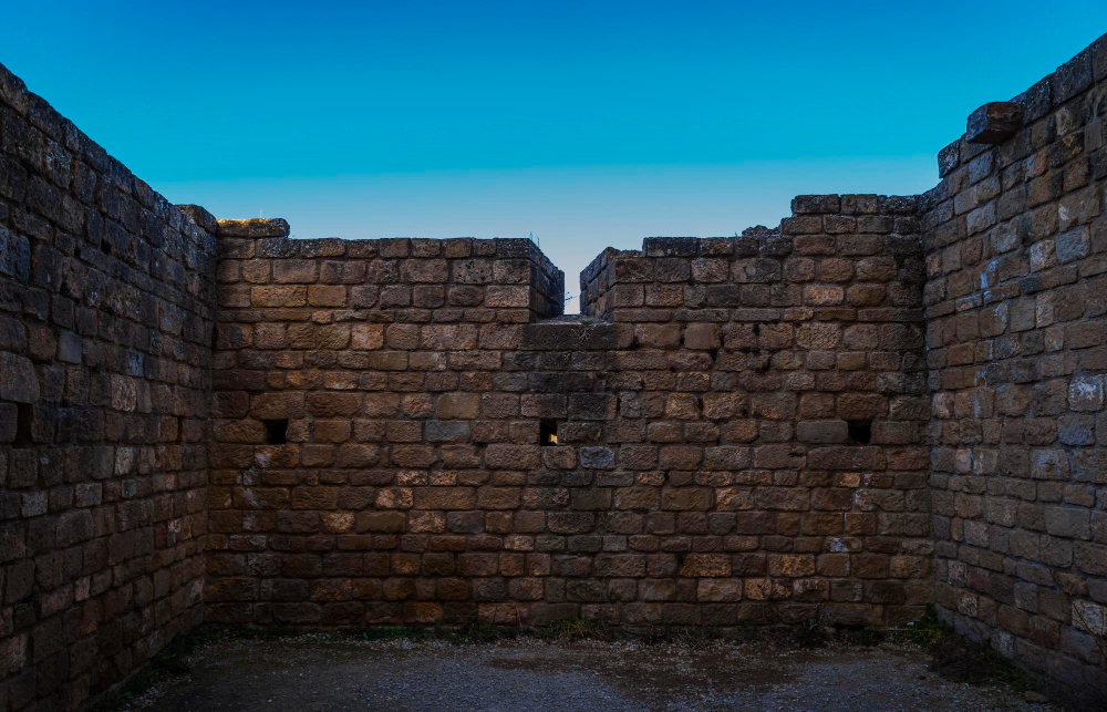 229-1 The Secret of Castillo de Loarre: Legend, History and the Quest for the Holy Grail