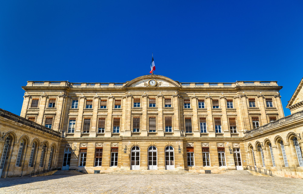 2336-1 The Basilisk of the Mirail Fountain – The Dark Legend of Bordeaux