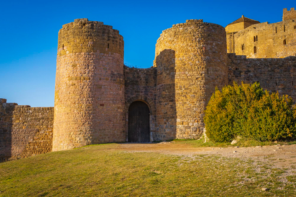 239 The Secret of Castillo de Loarre: Legend, History and the Quest for the Holy Grail