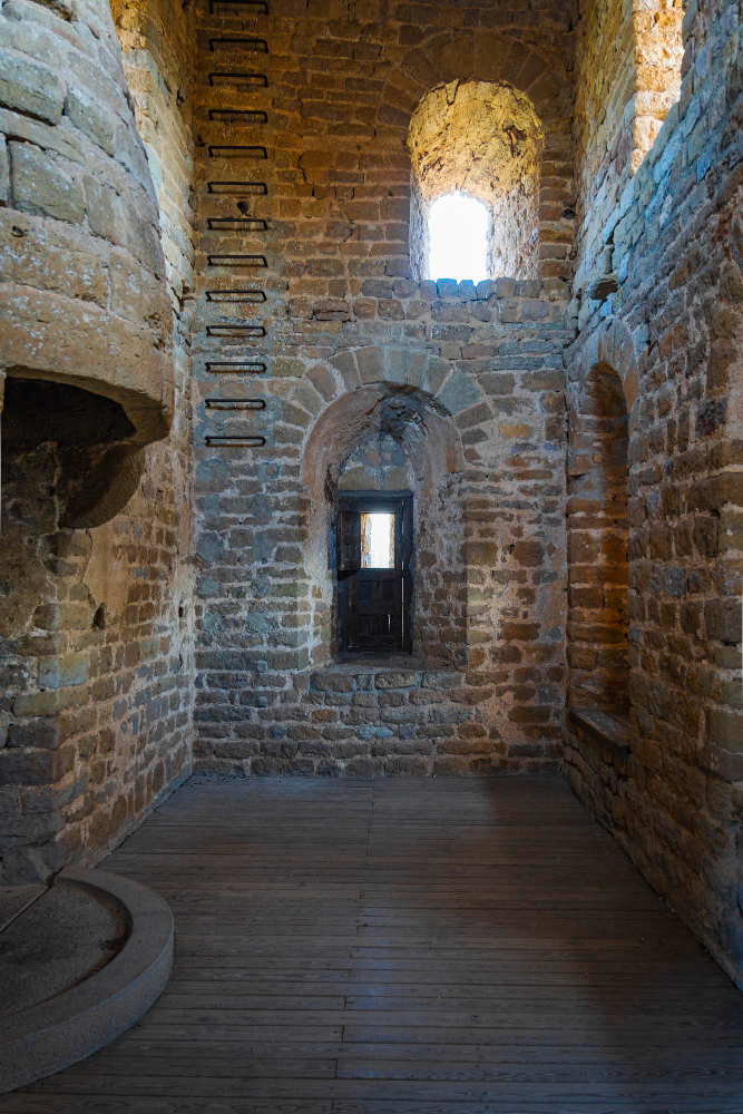 243 The Secret of Castillo de Loarre: Legend, History and the Quest for the Holy Grail