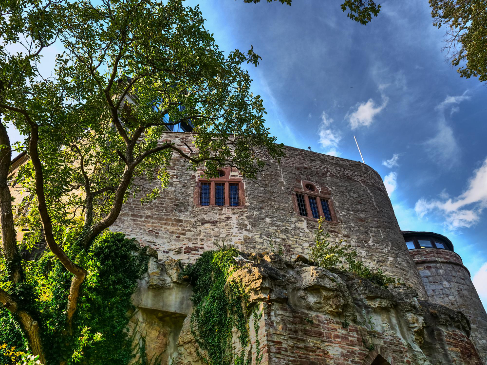 24401 The legendary story behind Waldeck Castle: Where dwarves reinforced the foundations
