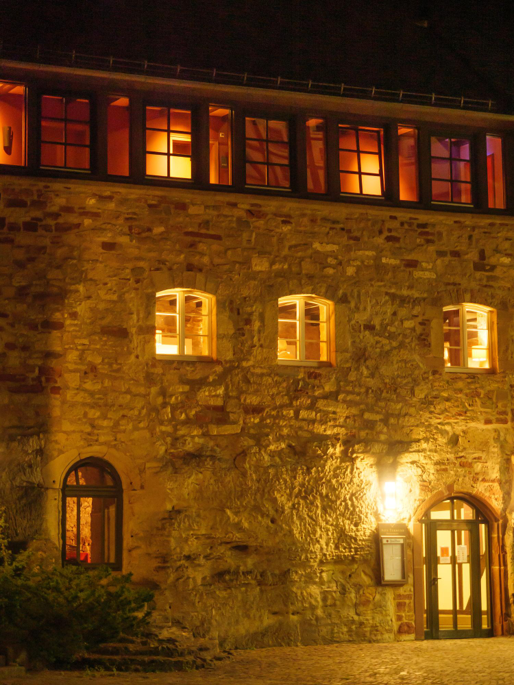 24984 The legendary story behind Waldeck Castle: Where dwarves reinforced the foundations