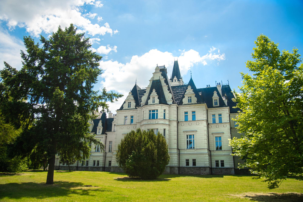 255-1 Budmerický Kaštieľ: Where the ‘Spirit of Literature’ Hovers Through the Rooms