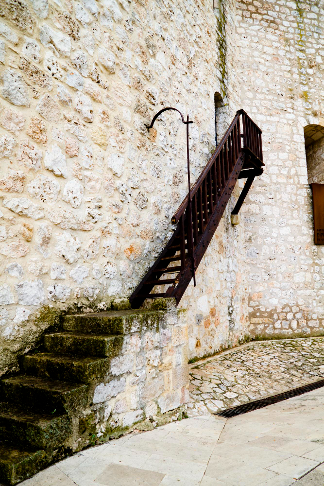 2713 Castillo de Torija: A mystical link to the Knights Templar?