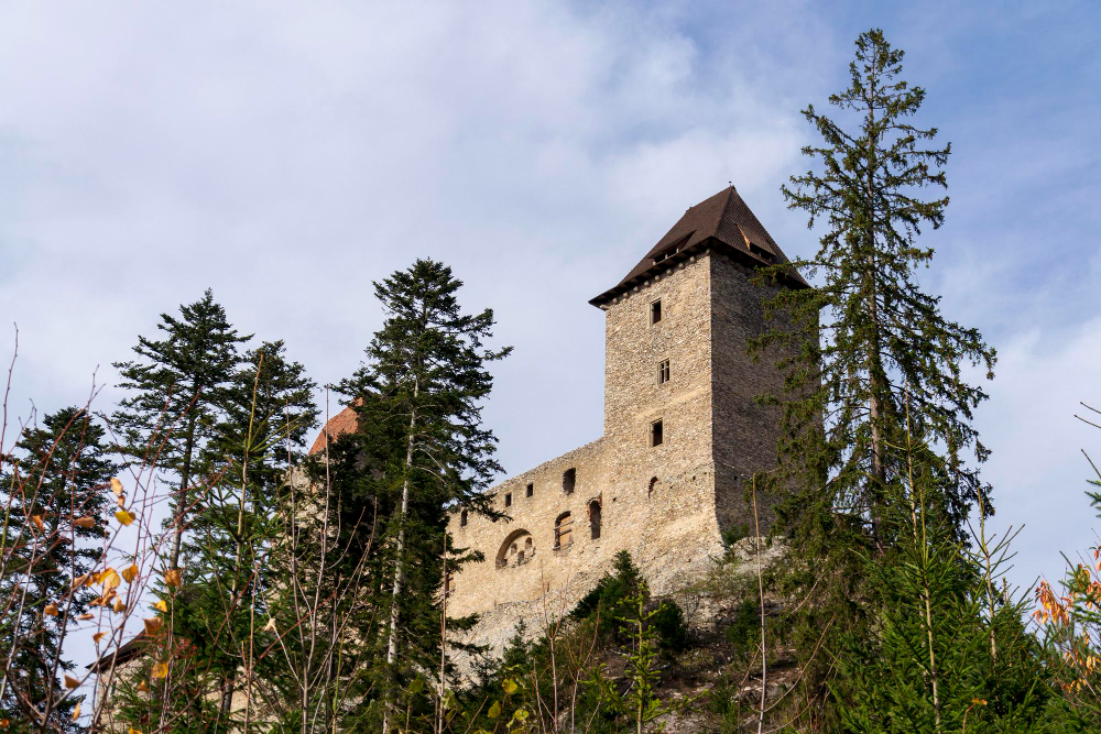 2805 The Mysterious Kašperk Castle: Between History and Myth