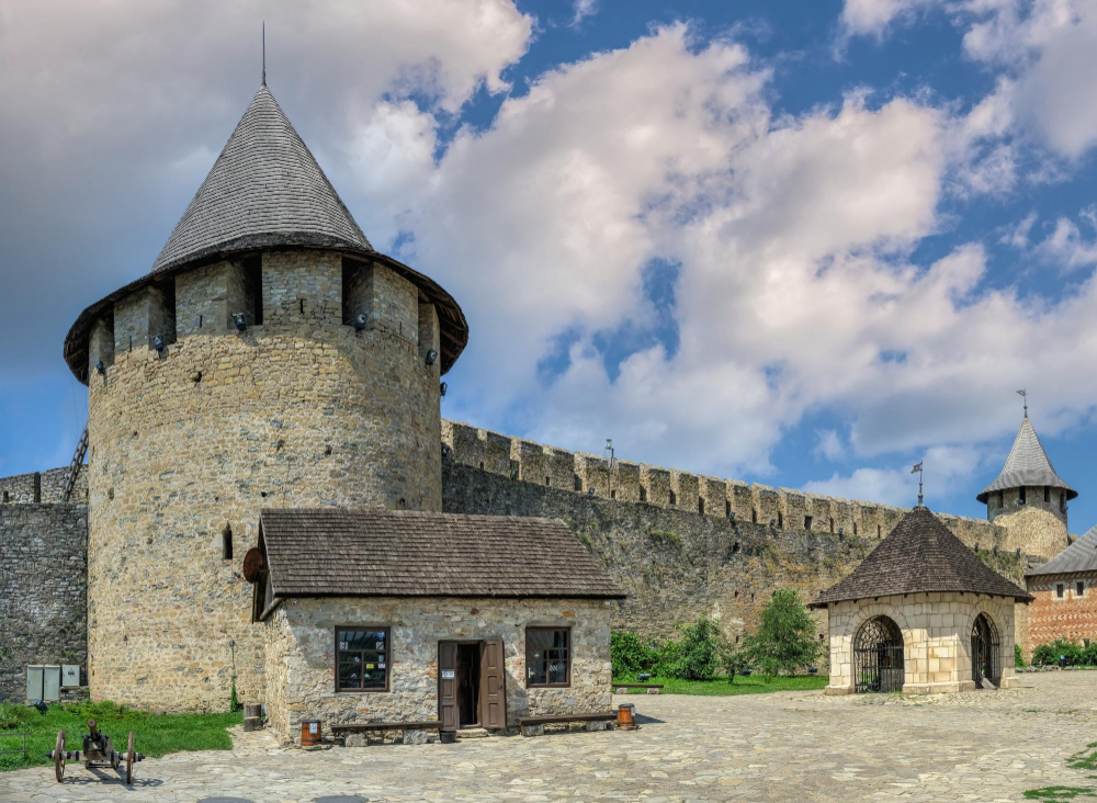 3089 Oksana’s Tears: A Legend Surrounding Chotyn Fortress