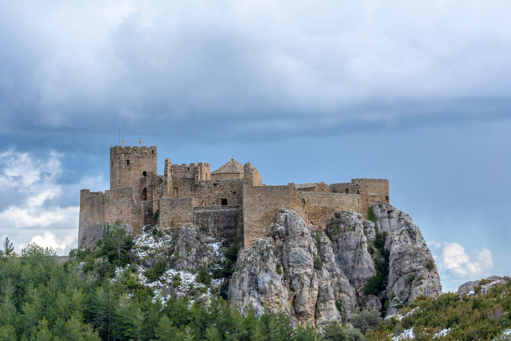 3717-1 The Secret of Castillo de Loarre: Legend, History and the Quest for the Holy Grail