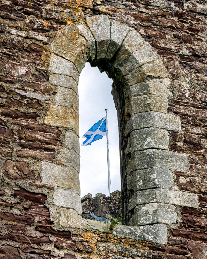 3925 Doune Castle – The legend of the ‘uncrowned kings’ and a glimpse into the history of a venerable fortress