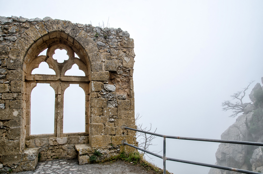 435-1 The Fairy Realm of Saint Hilarion: Myths and Legends Surrounding the Mysterious Castle in Cyprus