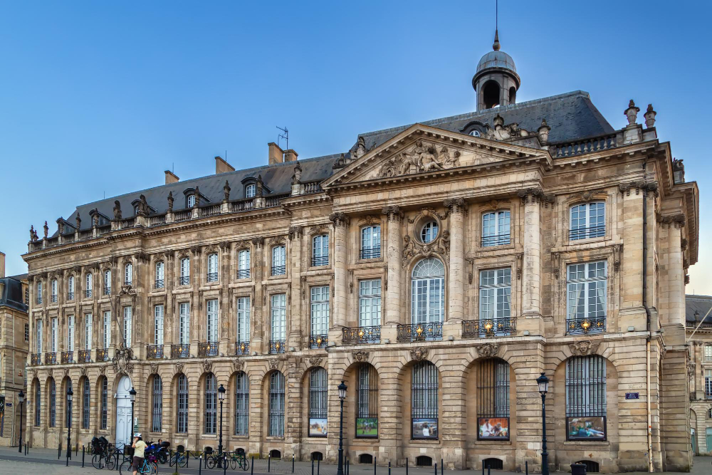 4743-1 The Basilisk of the Mirail Fountain – The Dark Legend of Bordeaux