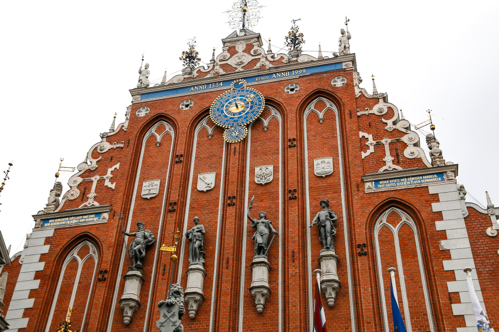 512-1 The Mysterious Cats of Riga: A Legend of Protest and Reconciliation