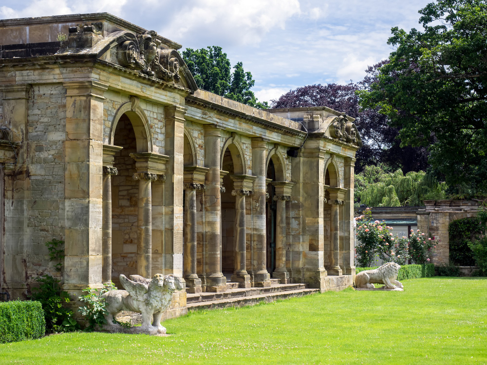 6321 The Love Oak at Hever Castle – A royal secret amidst ancient branches