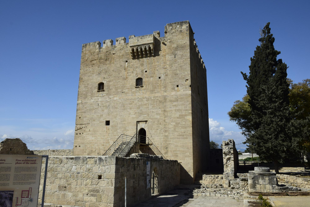 662 Kolossi Castle and the “Wine of Kings”: A Journey into the History of Commandaria