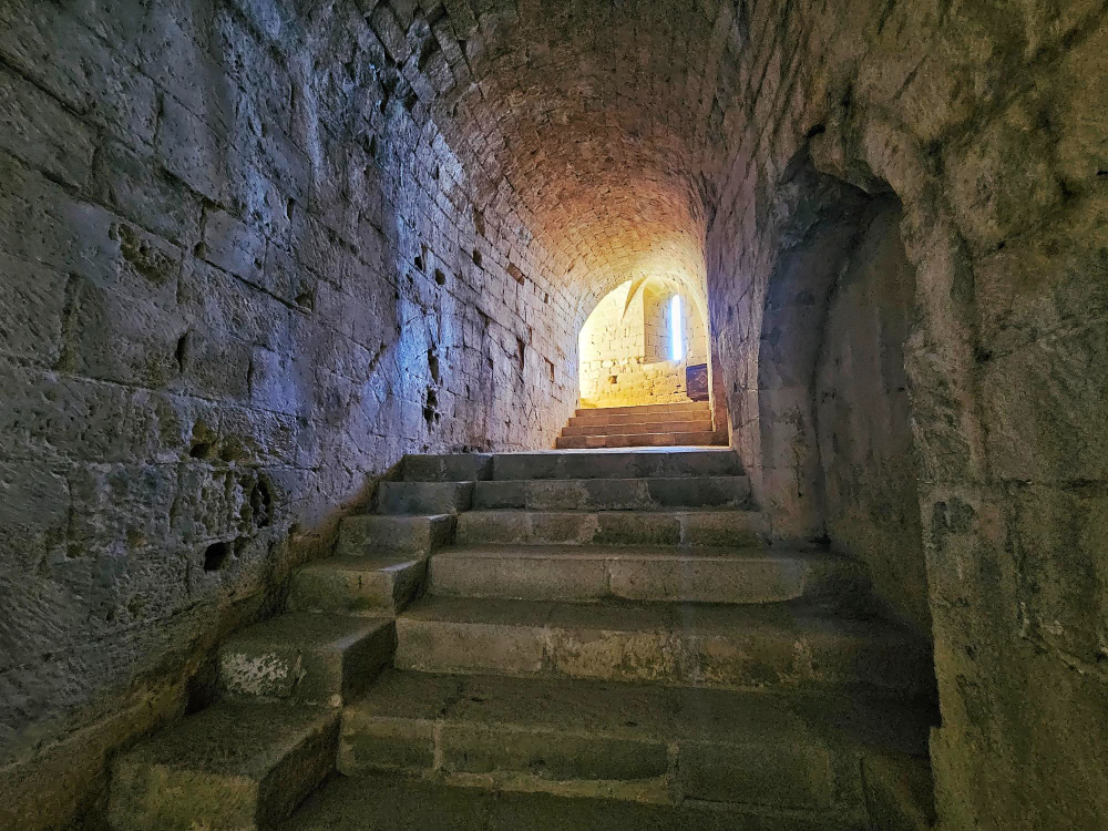 736 The Secret of Castillo de Loarre: Legend, History and the Quest for the Holy Grail