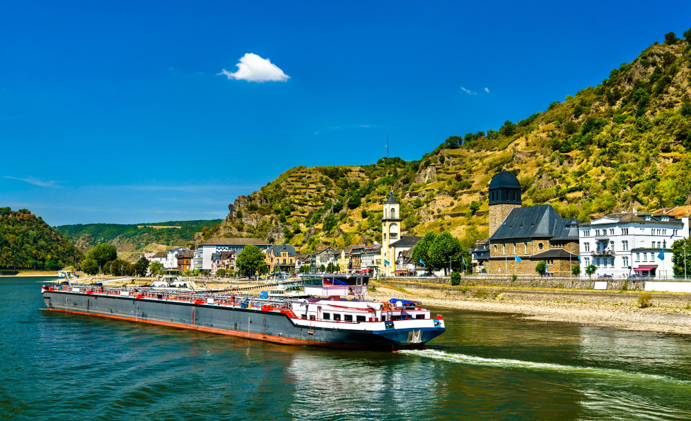 8382 The Enchanting Legend of the Loreley: Myth, Magic, and Deadly Seduction