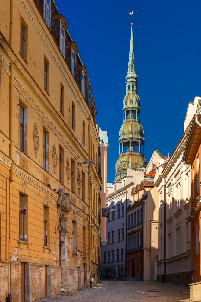917 The Mysterious Cats of Riga: A Legend of Protest and Reconciliation