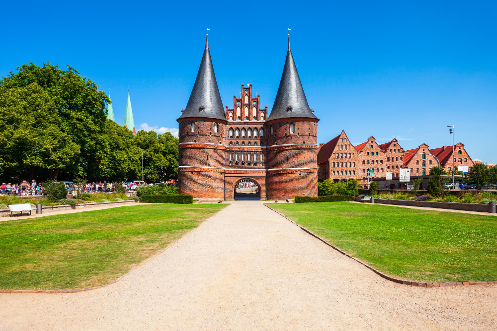 11592 The Glorious Hanseatic League: Rise, Wealth and Decline of a Medieval Trading Power