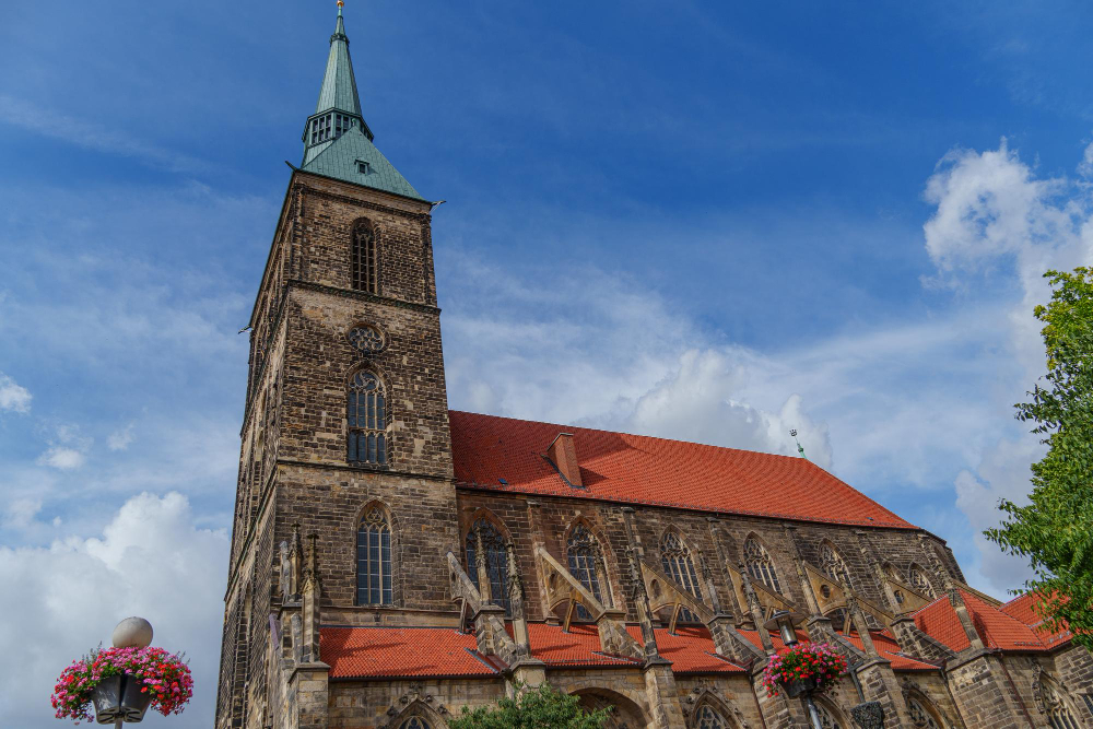 132205 The Secret of the Giant’s Bed: A Legend from the Braunschweig Region