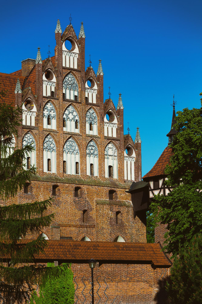 14514 Malbork Castle – A Fortified Stronghold and its Spooky Legends