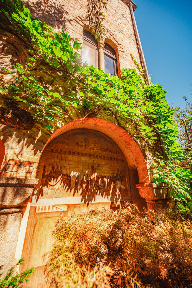 22484 Bory-Vár: A life’s work in Székesfehérvár