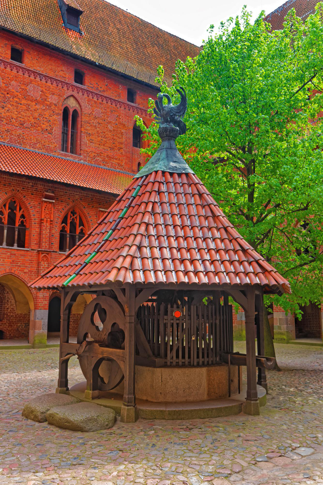28276 Malbork Castle – A Fortified Stronghold and its Spooky Legends