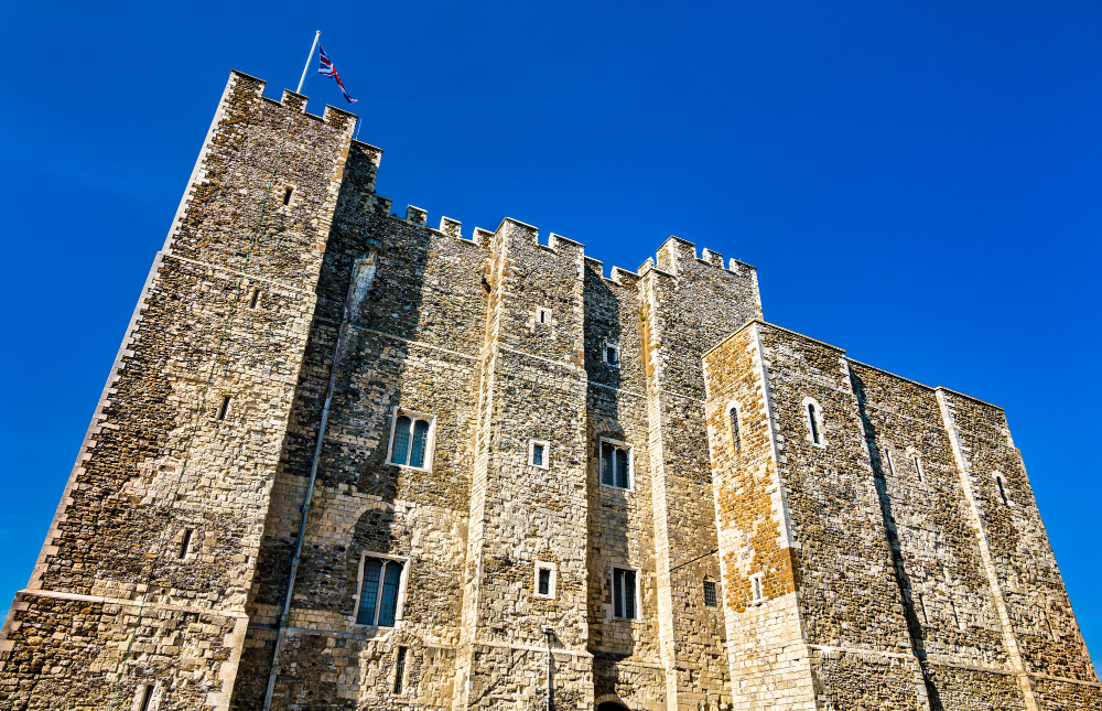 4952 The Dark Legend of Dover Castle: Witchcraft and Betrayal in the Story of Duchess Eleanor Cobham