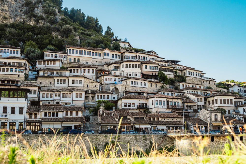 52369 The Rival Giants of Berat: An Ancient Legend of Love, Jealousy and Petrification