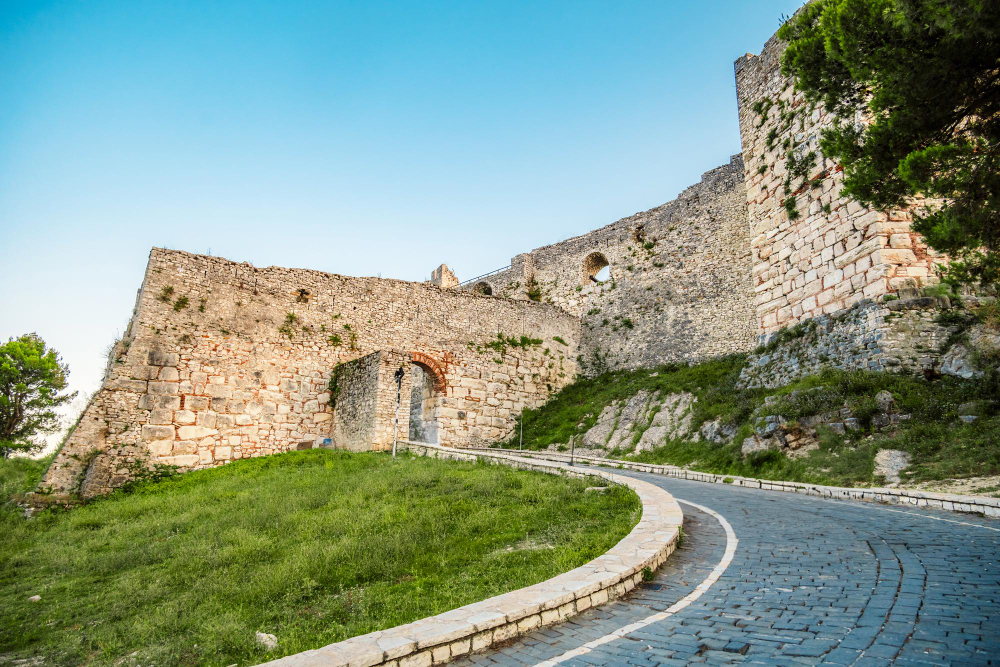 52599 The Rival Giants of Berat: An Ancient Legend of Love, Jealousy and Petrification