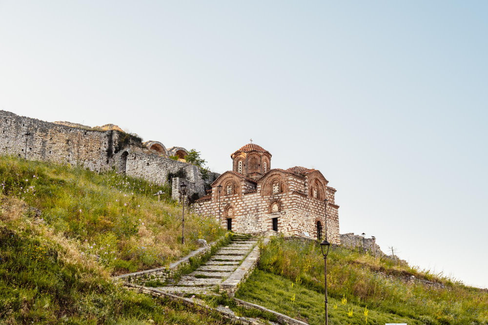 53123 The Rival Giants of Berat: An Ancient Legend of Love, Jealousy and Petrification