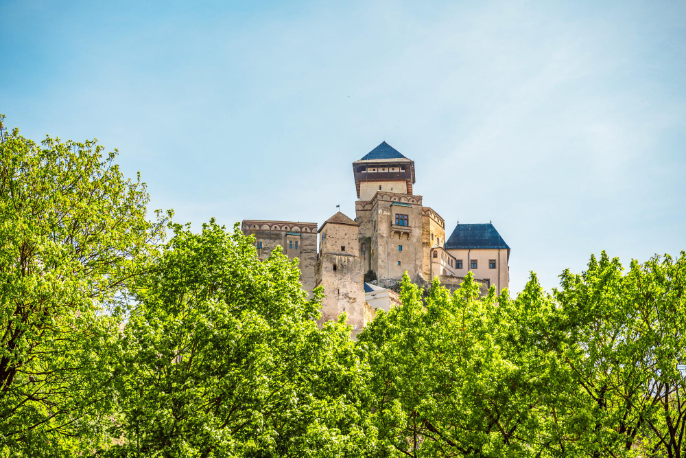74504 Trenčín Castle and the Legend of the Well of Love – A Story of Devotion and Tragedy