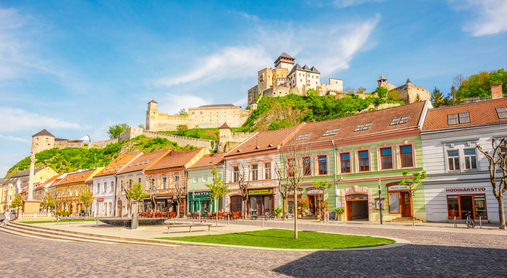 74892 Trenčín Castle and the Legend of the Well of Love – A Story of Devotion and Tragedy