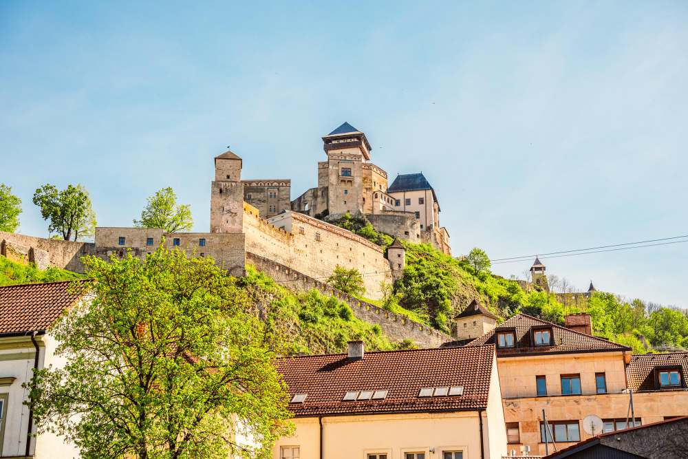 74899 Trenčín Castle and the Legend of the Well of Love – A Story of Devotion and Tragedy