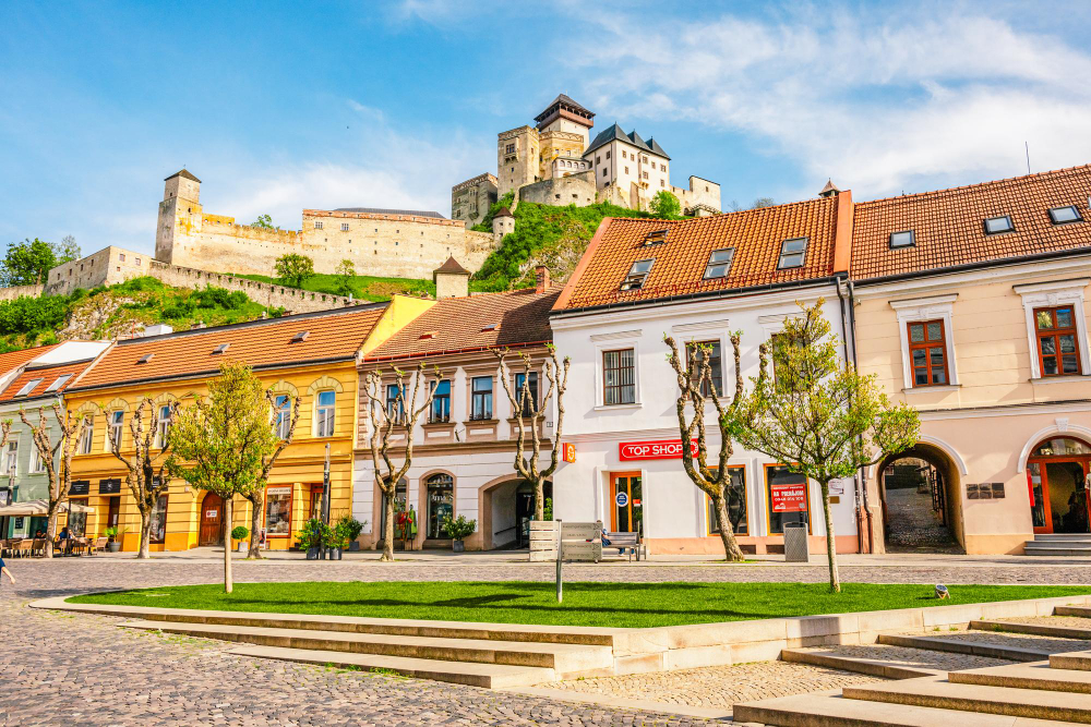 75426 Trenčín Castle and the Legend of the Well of Love – A Story of Devotion and Tragedy