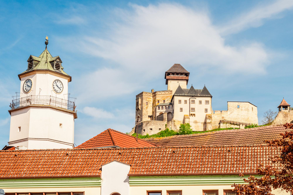 75525 Trenčín Castle and the Legend of the Well of Love – A Story of Devotion and Tragedy