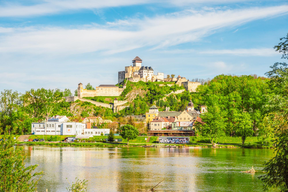 75800 Trenčín Castle and the Legend of the Well of Love – A Story of Devotion and Tragedy