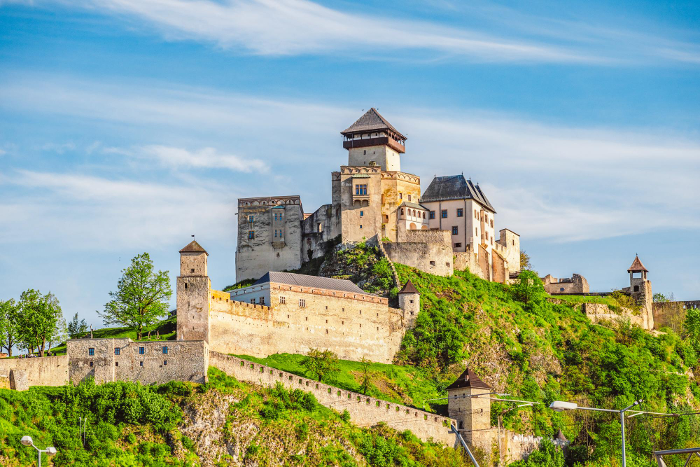 76644 Trenčín Castle and the Legend of the Well of Love – A Story of Devotion and Tragedy
