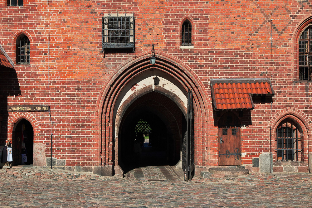 9875 Malbork Castle – A Fortified Stronghold and its Spooky Legends