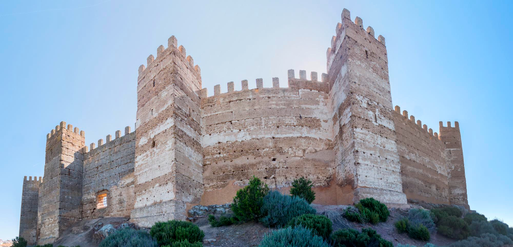 1281 The Mystery of the Burgalimar Cemetery: How Death and Life Preserved the Centuries-Old Castillo
