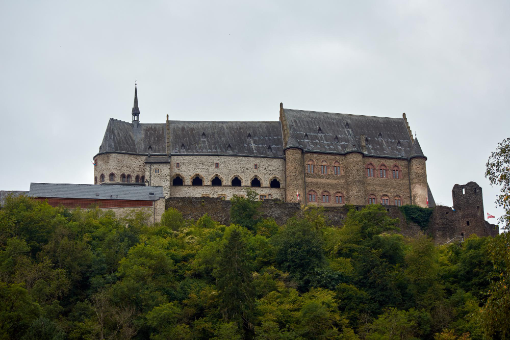 1325 The Maiden of Johannisberg: The Mysterious Legend in the Shadow of Vianden Castle