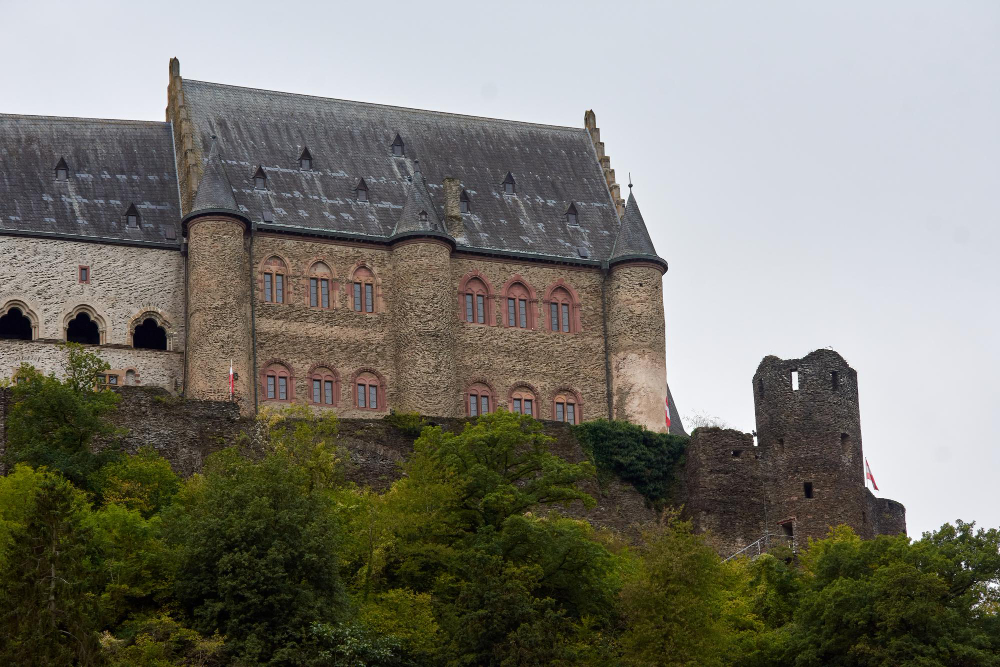 1327 The Maiden of Johannisberg: The Mysterious Legend in the Shadow of Vianden Castle