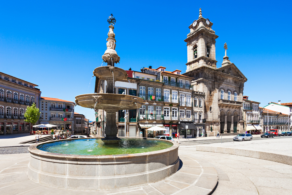 1473 The Legend of the Olive Tree of Guimarães: A Living Symbol of Portugal’s Birthplace
