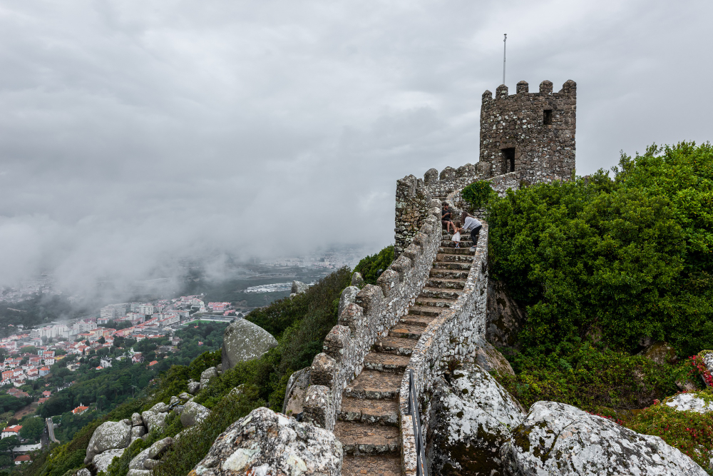 26930 The Mysterious Veil of the Serra de Sintra: Fascinating Insights into the Sintra Mist
