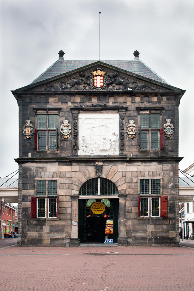 2951 The Legend of Jacoba’s Gold Tunnel: Myth, History and the Search for Clues in the Legend-Shrouded Town of Gouda