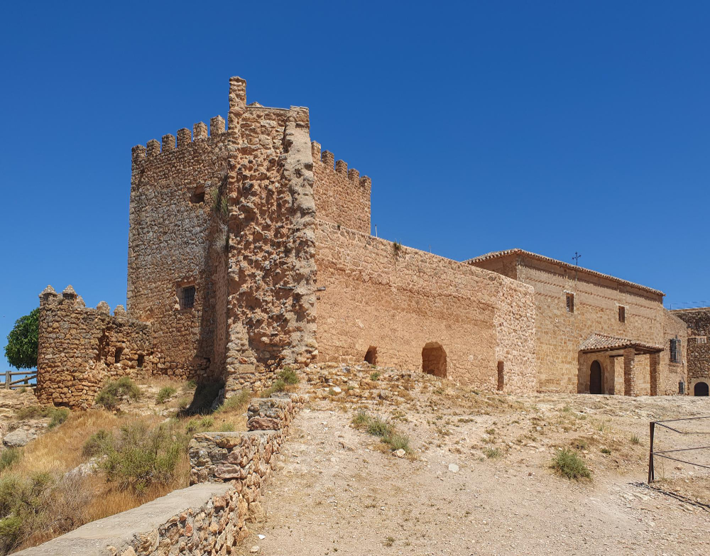3293 The mysterious legend of the apparition of the Virgin of Peñarroya – A symbol of faith and unity