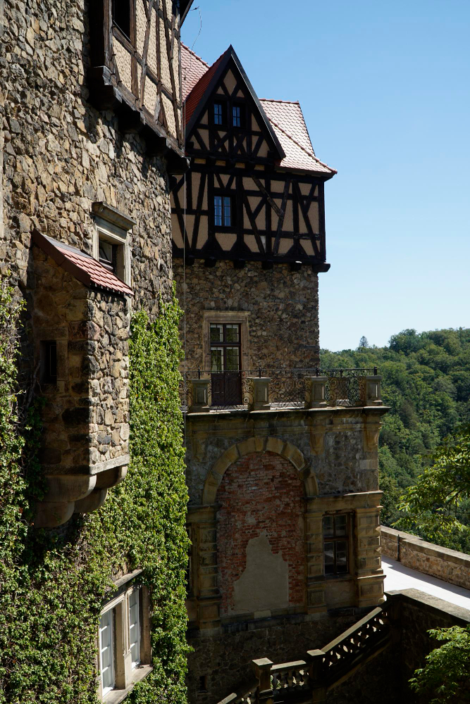 46493 The Hidden Secret of Książ Castle (Fürstenstein): Myths, Legends and the Amber Room