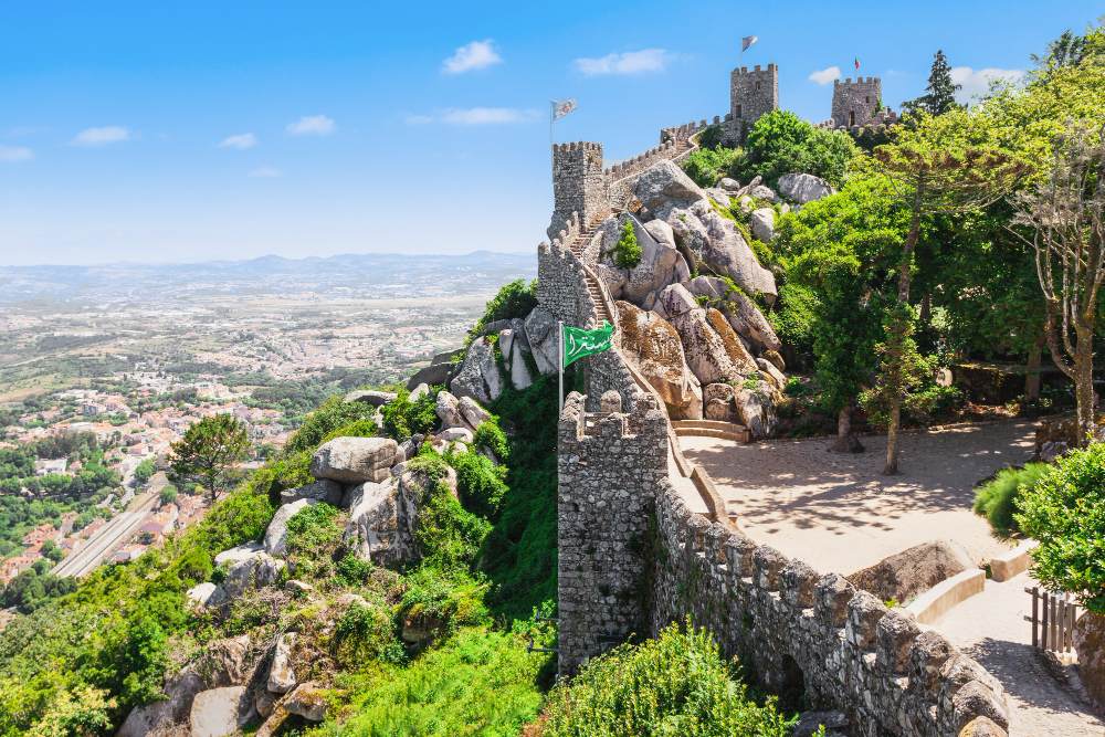 7545 The Mysterious Veil of the Serra de Sintra: Fascinating Insights into the Sintra Mist